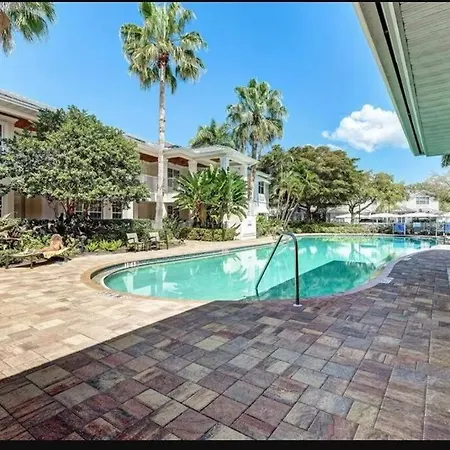1 Bedroom , 1 Bath With Kitchen At Img